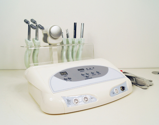 dispositif de tonalité facial portatif galvanique de 30W Microcurrent pour le rajeunissement de peau